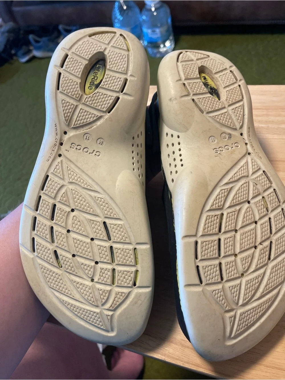 Crocs LiteRide 360 Black Mesh Yellow Marbled Clogs Unisex Size Men 11